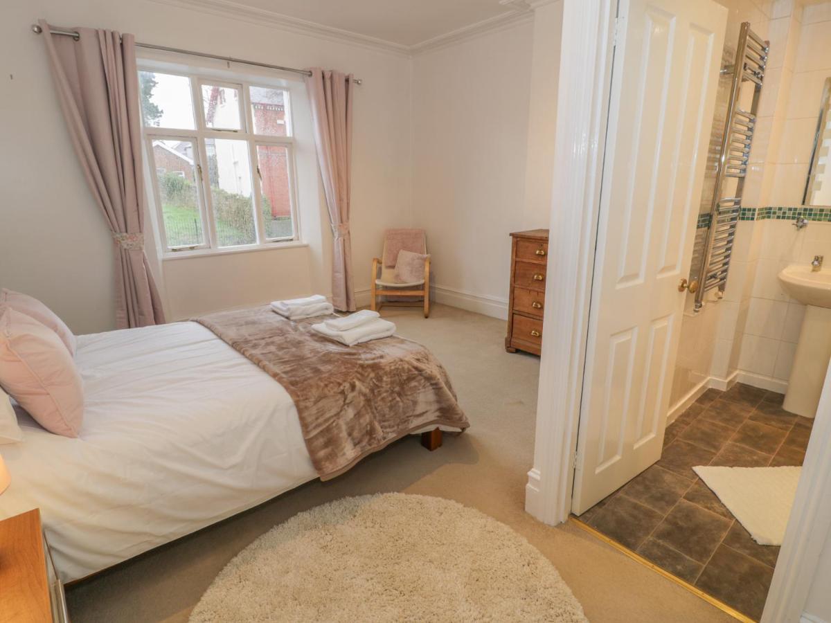 Preswylfa Villa Caernarfon Bagian luar foto